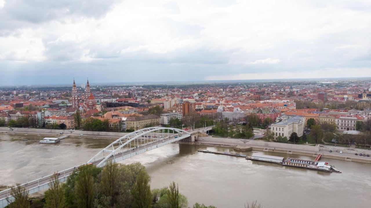 Tisza Gyoengye Apartmanok Seghedin Exterior foto